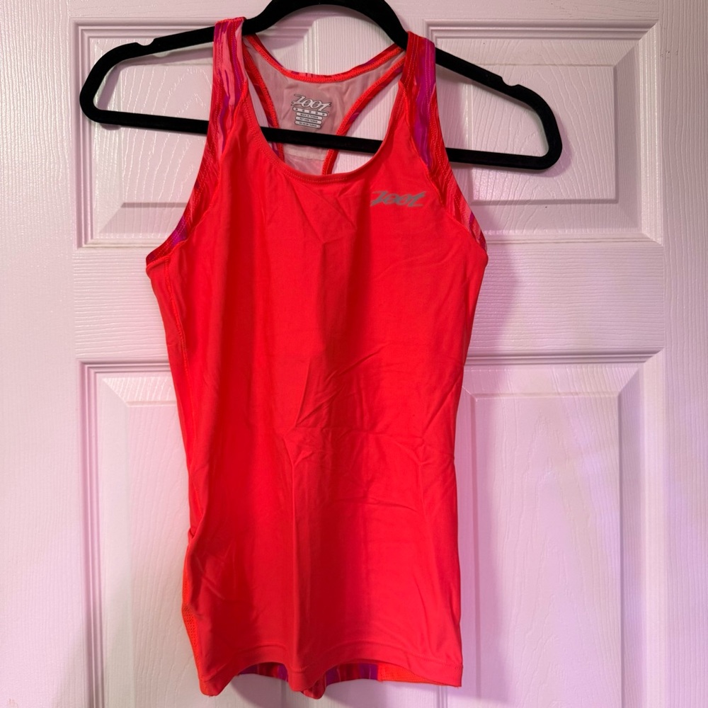 Zoot Women’s Coral Orange Running Tank Top Built-In Bra Size Medium Triathlon